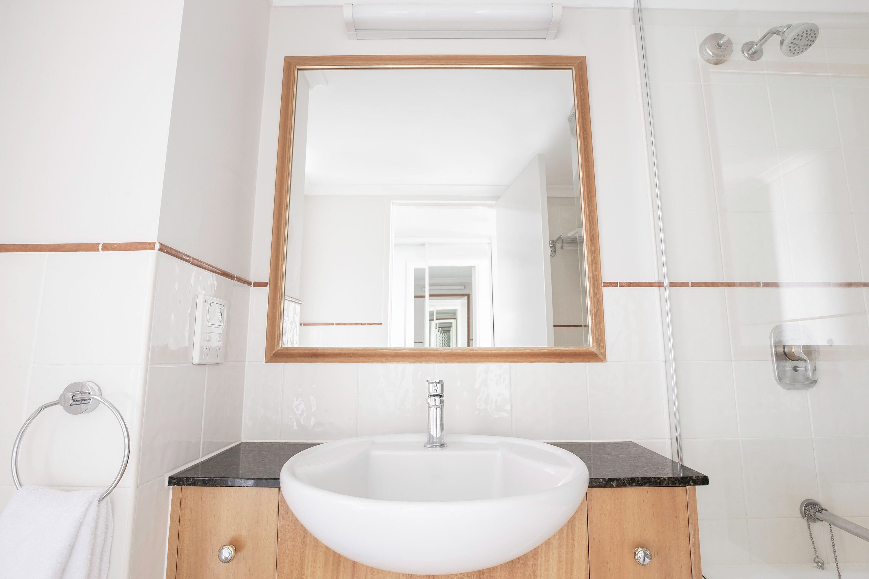 combined shower/bathtub, free toiletries, hair dryer, towels