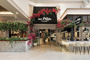 7 restaurants; breakfast, lunch and dinner served 