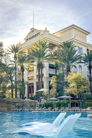 Seasonal outdoor pool, open 9:00 AM to 6:00 PM, pool cabanas (surcharge)