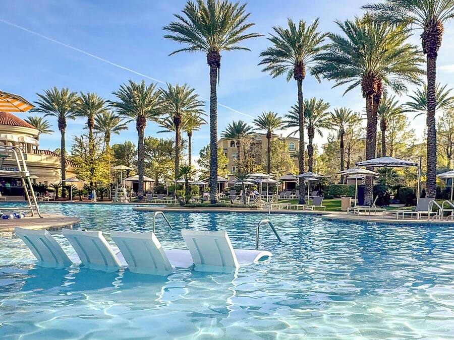 Seasonal outdoor pool, open 9:00 AM to 6:00 PM, cabanas (surcharge)