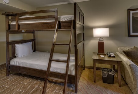 La Quinta Inn Suites by Wyndham Pigeon Forge - Image 64