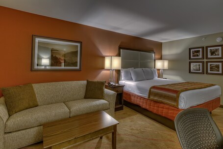 La Quinta Inn Suites by Wyndham Pigeon Forge - Image 12