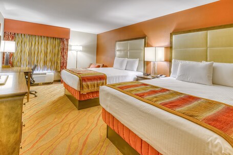 La Quinta Inn Suites by Wyndham Pigeon Forge - Image 13