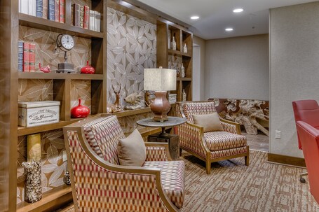 La Quinta Inn Suites by Wyndham Pigeon Forge - Image 38
