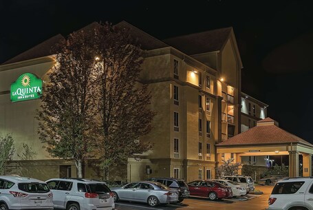 La Quinta Inn Suites by Wyndham Pigeon Forge - Image 16