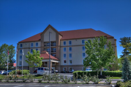 La Quinta Inn Suites by Wyndham Pigeon Forge - Image 43