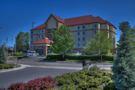 La Quinta Inn Suites by Wyndham Pigeon Forge - Image 54