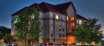 La Quinta Inn & Suites by Wyndham Pigeon Forge