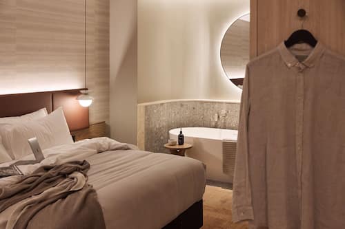 Premium bedding, pillow-top beds, minibar, in-room safe