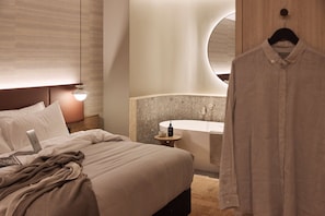 豪華套房 (Rydges) | 高級寢具、舒適加層、迷你吧、客房內保險箱