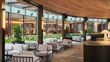 2 bars/lounges