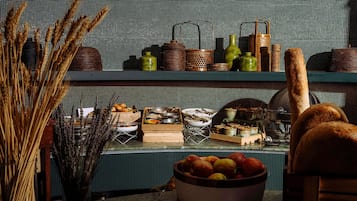 Daily buffet breakfast (AUD 50 per person)