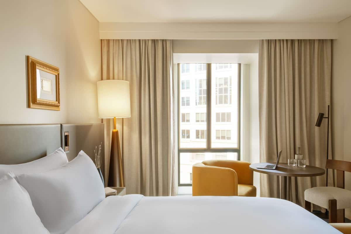 1 bedroom, premium bedding, minibar, in-room safe