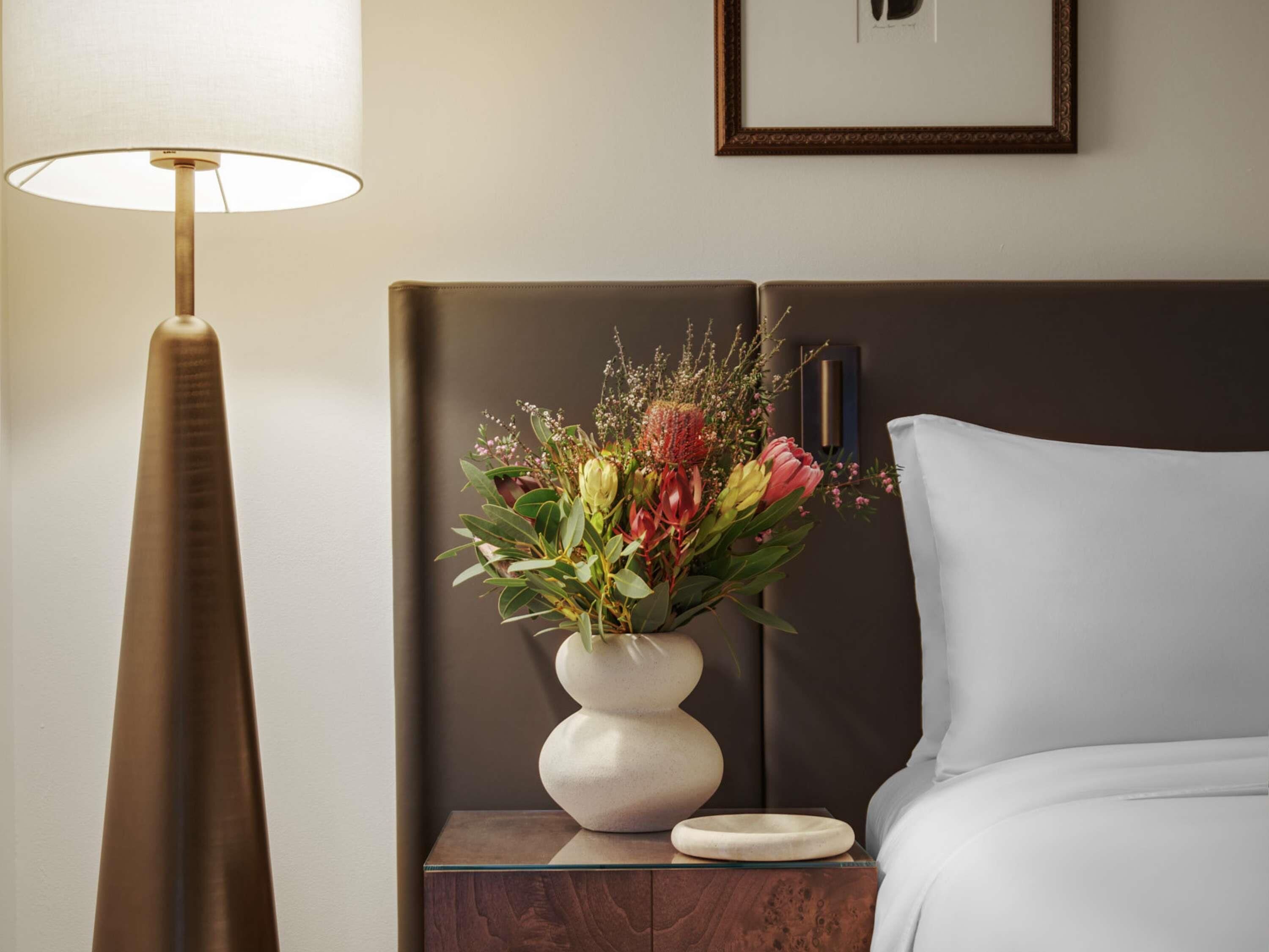 PRESTIGE SUITE, Club Sofitel Access, 1 King Siz e Bed, Separate Living Room