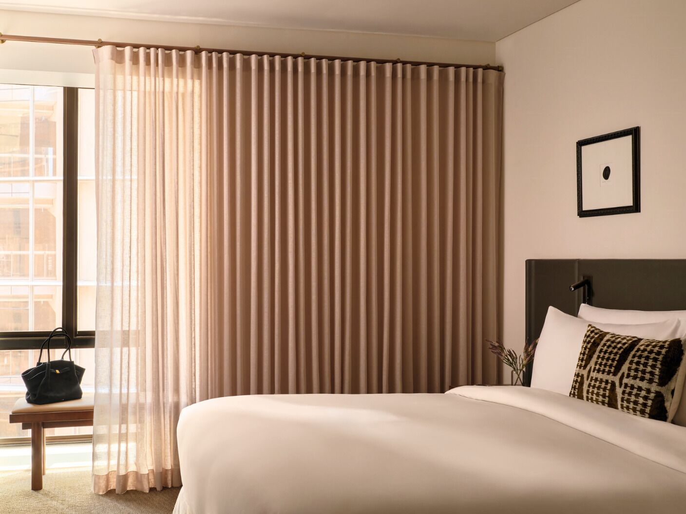 PRESTIGE SUITE, Club Sofitel Access, 1 King Siz e Bed, Separate Living Room | Premium bedding, minibar, in-room safe, desk