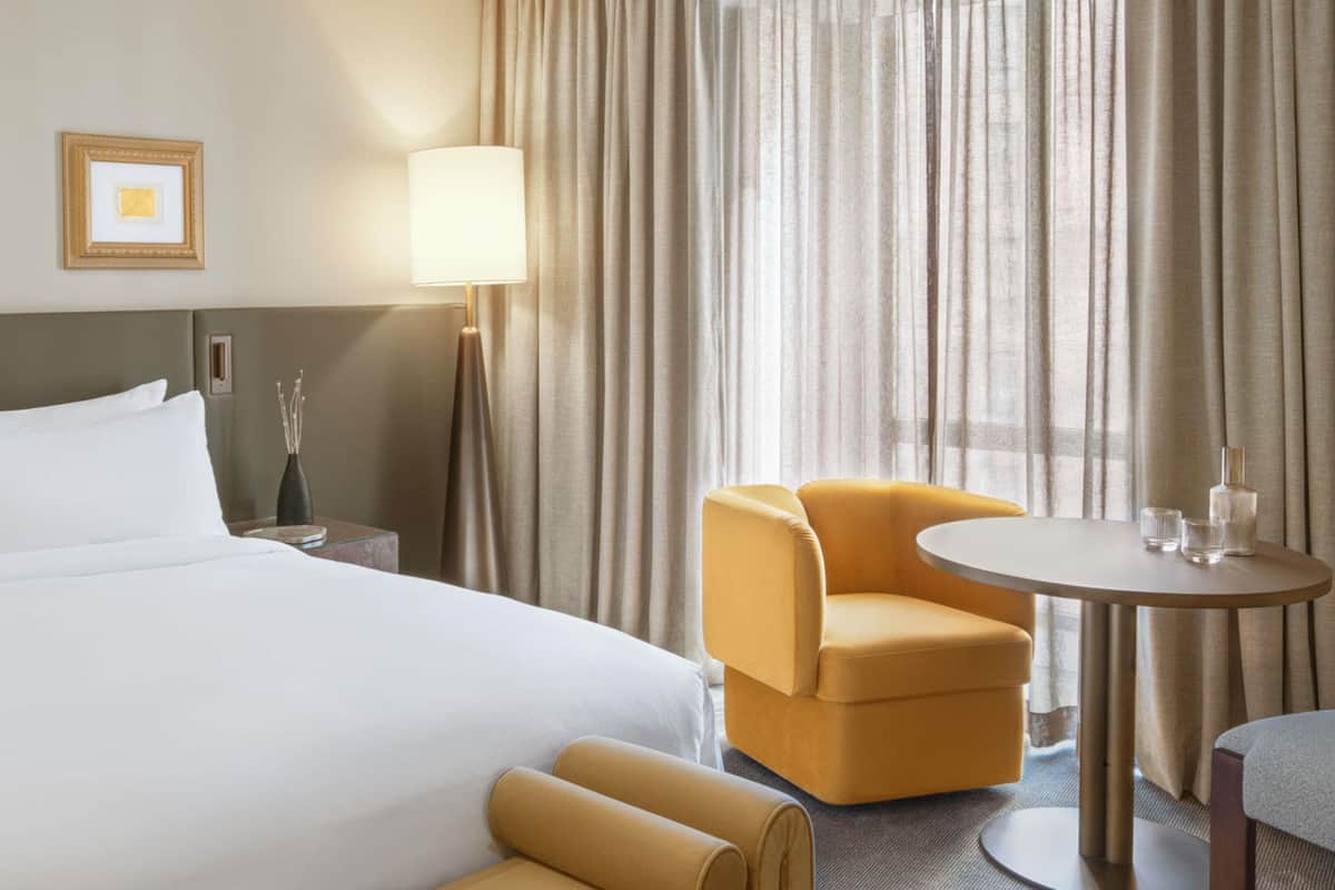 Superior Room, 1 King Bed