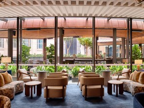 Luxury Room, 1 King Bed, Club Lounge Access | 1 bedroom, premium bedding, minibar, in-room safe