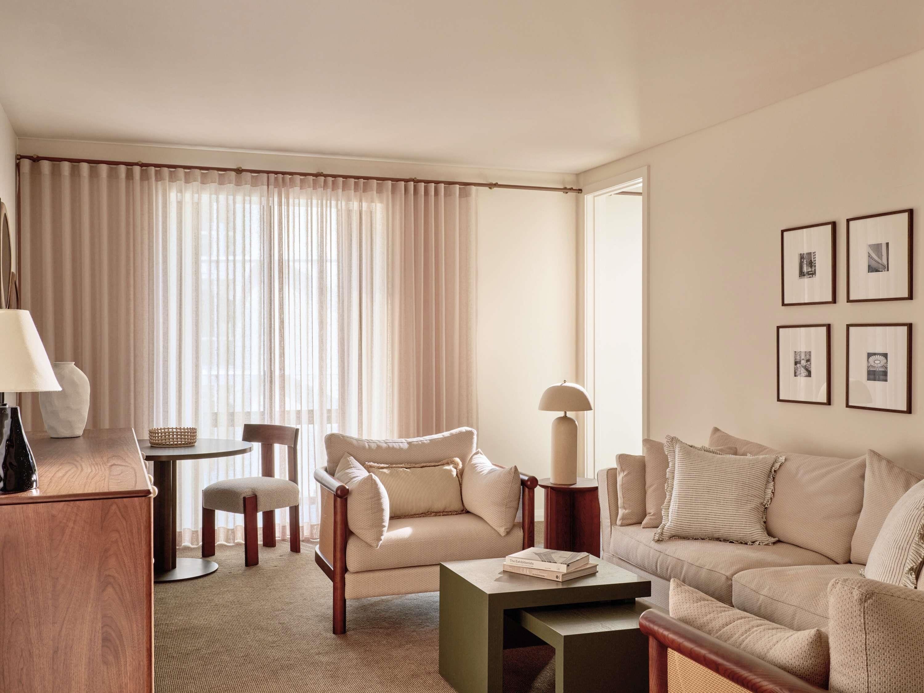 PRESTIGE SUITE, Club Sofitel Access, 1 King Siz e Bed, Separate Living Room | Premium bedding, minibar, in-room safe, desk