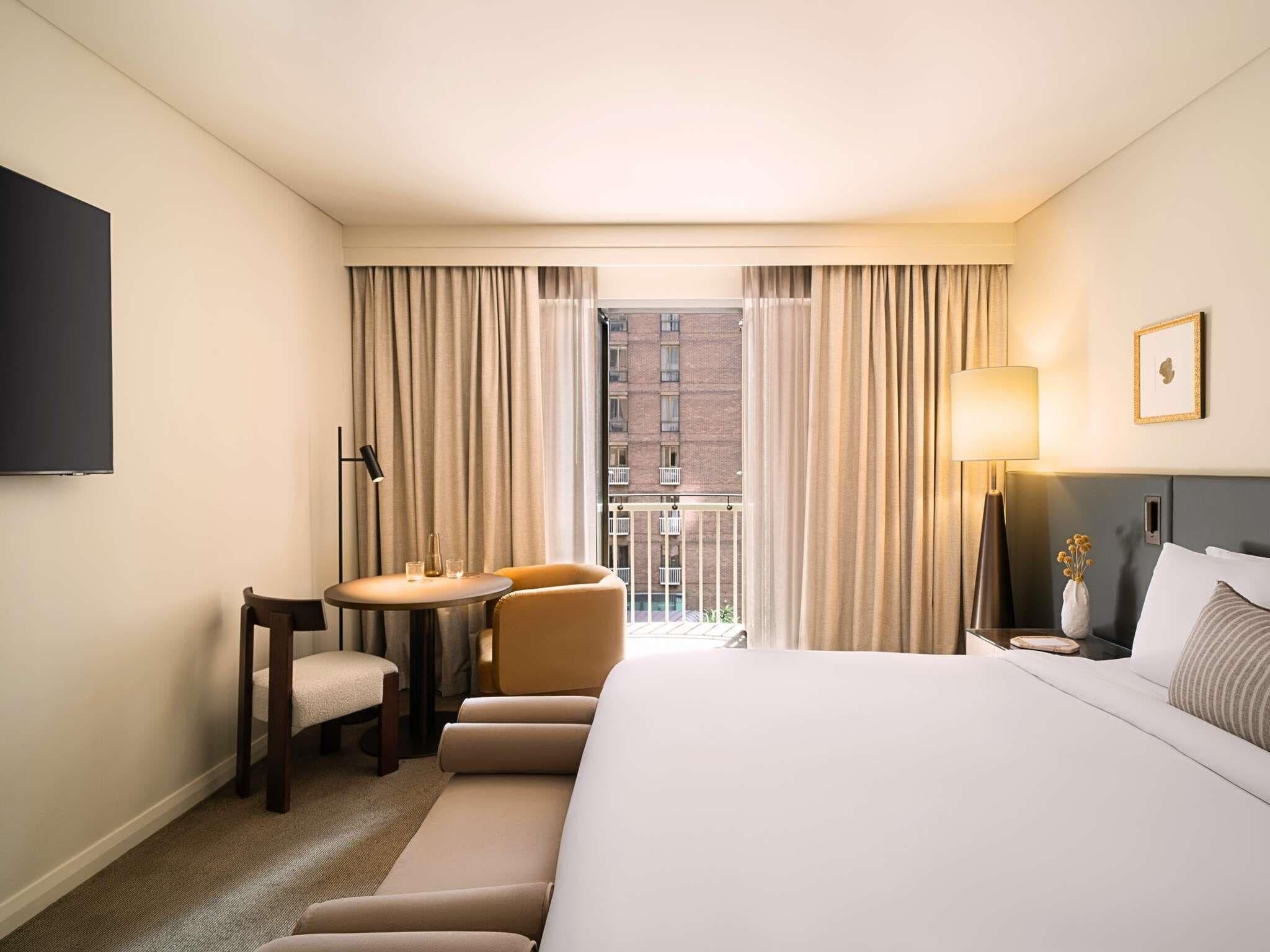 Chambre luxueuse, 1 très grand lit (Juliet Balcony) | Literie de qualité, minibar, coffre-fort pour ordinateur portable