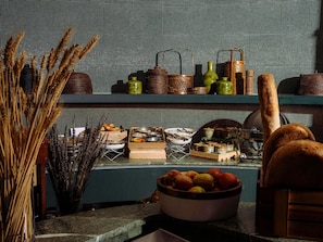 Daily buffet breakfast (AUD 50 per person)