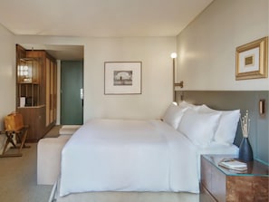 1 bedroom, premium bedding, minibar, in-room safe