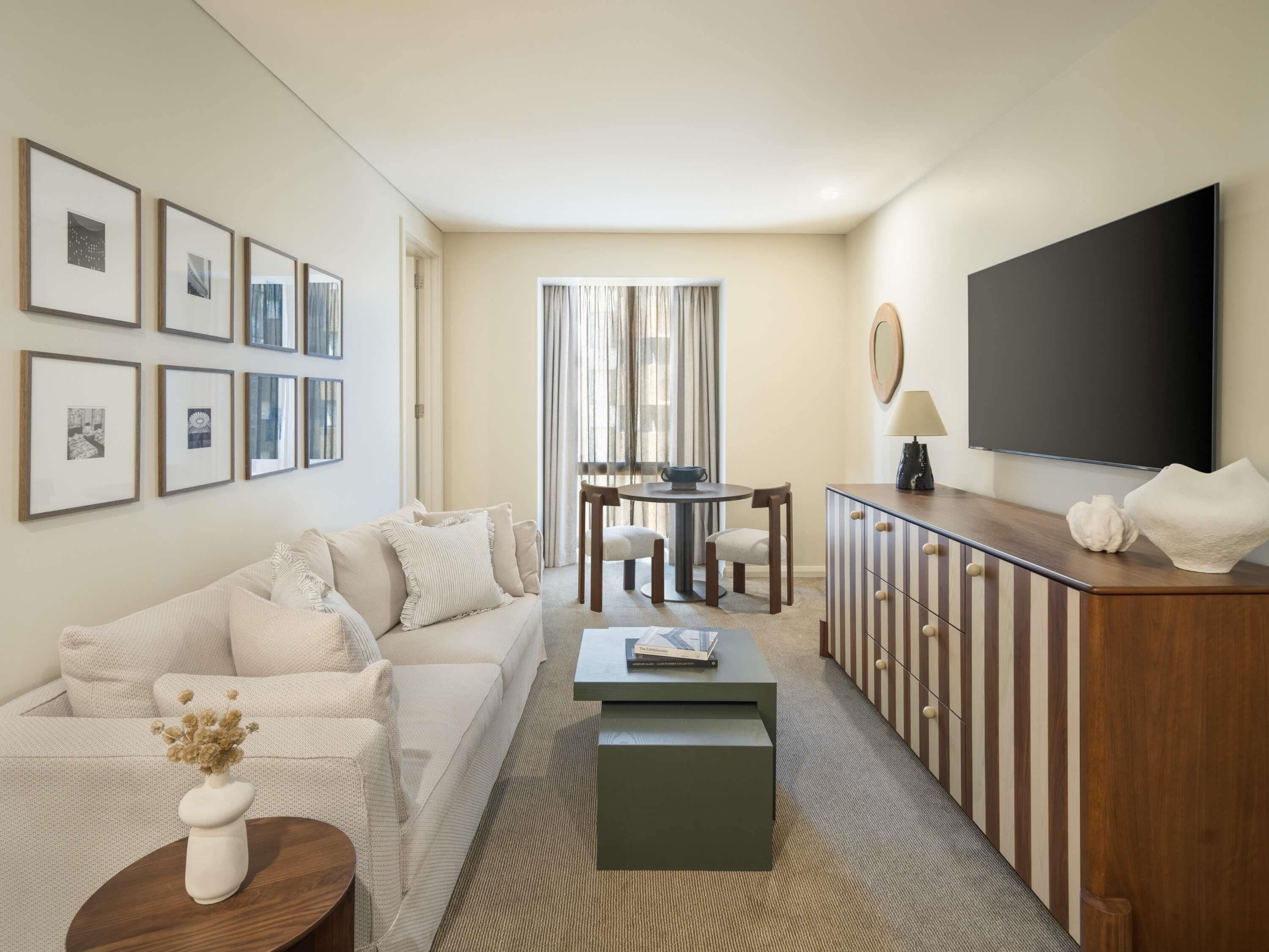 Junior Suite, 1 King Bed | Living room | IPod dock