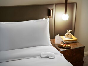 1 bedroom, premium bedding, minibar, in-room safe