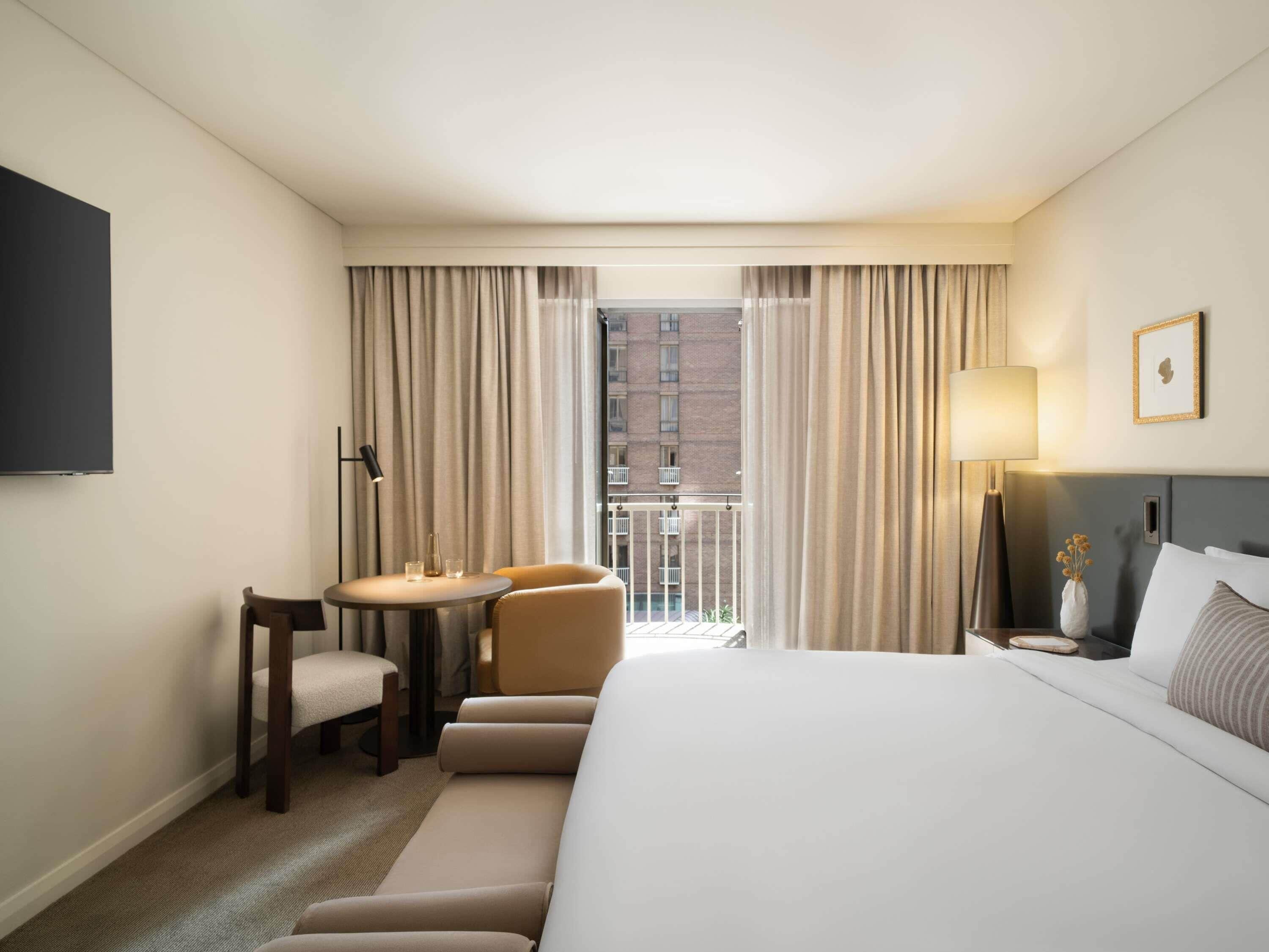 Luxury Room, 1 King Bed | Premium bedding, minibar, in-room safe, desk