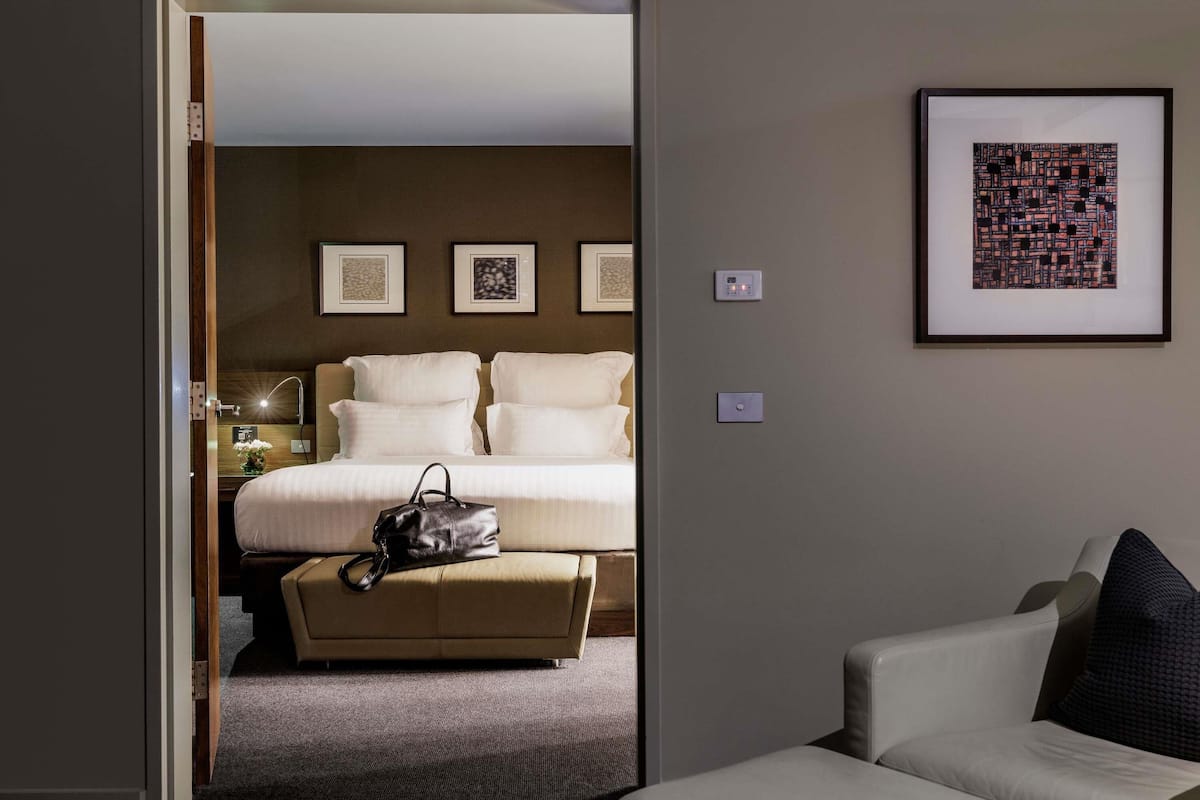 Executive Suite, 1 King Bed, Jetted Tub