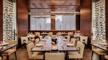 Breakfast, lunch and dinner served