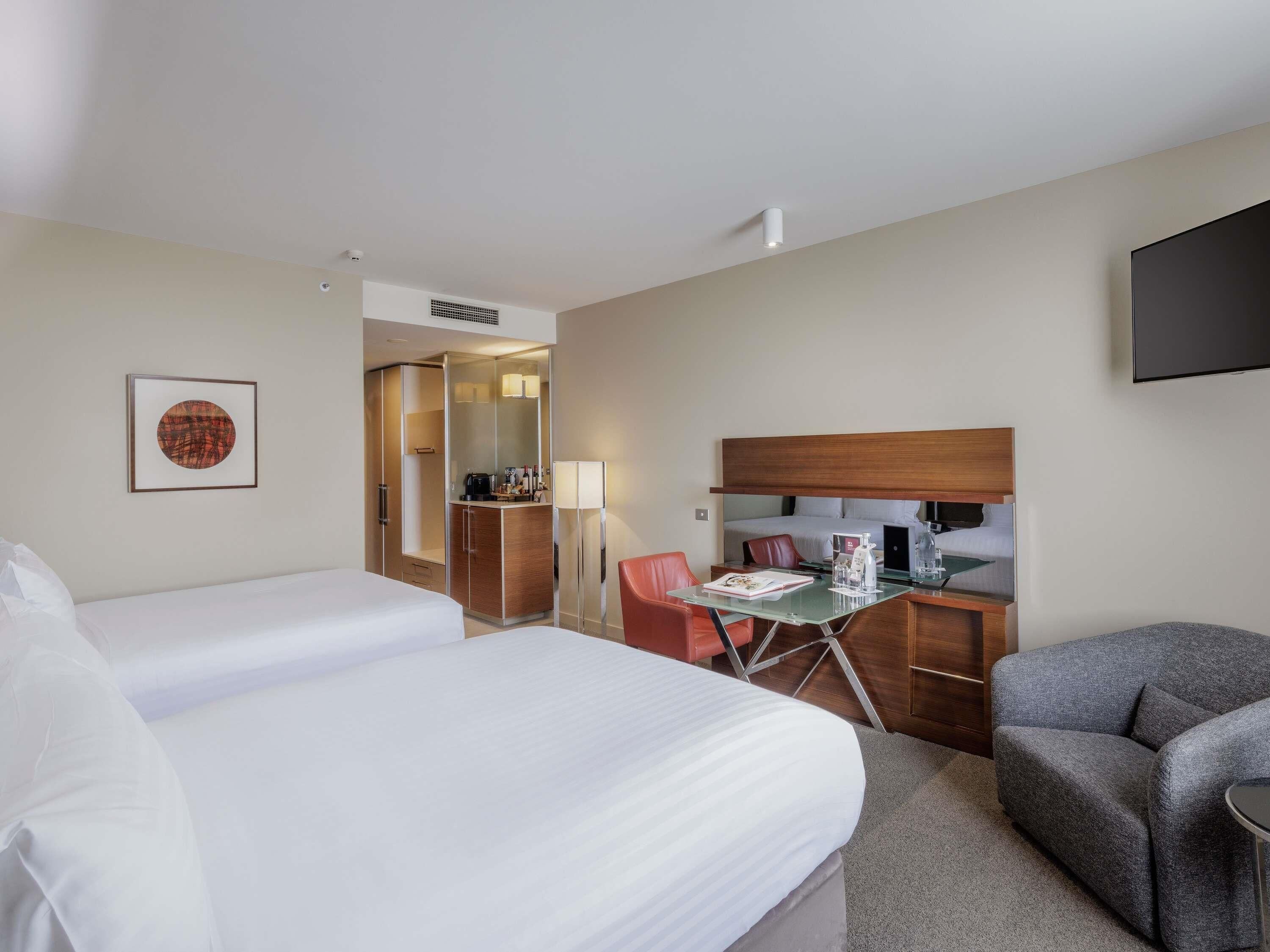 Deluxe Double Room, 2 Double Beds | Premium bedding, minibar, in-room safe, desk