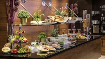 Tägliches kontinentales Frühstück gegen Gebühr