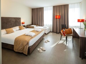 Privilege, Room, 1 Queen Bed | Hypo-allergenic bedding, in-room safe, desk, laptop workspace - Hotel Mercure Graz City (Graz)