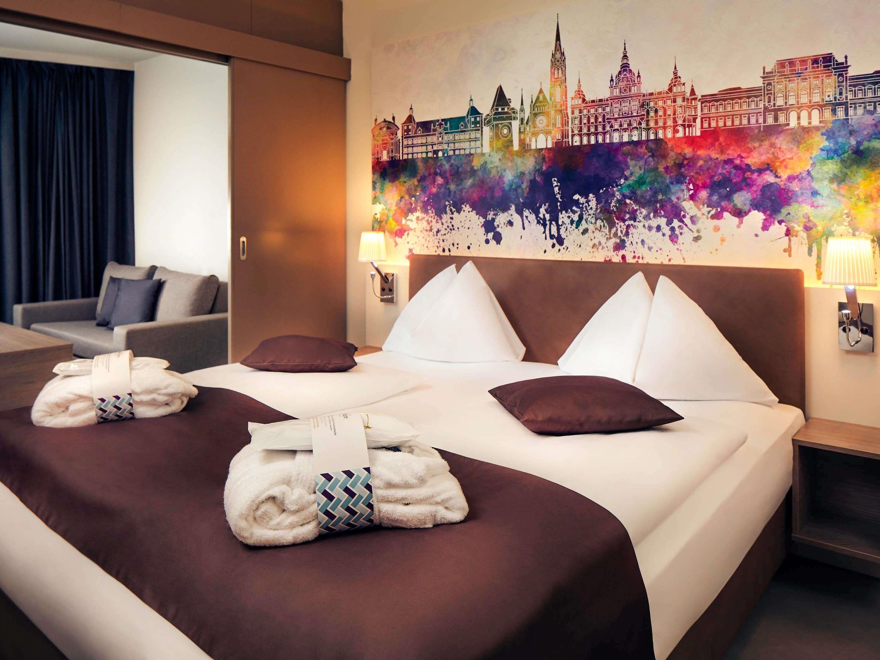 Junior-Suite, 1 Doppelbett | Allergikerbettwaren, Zimmersafe, Schreibtisch