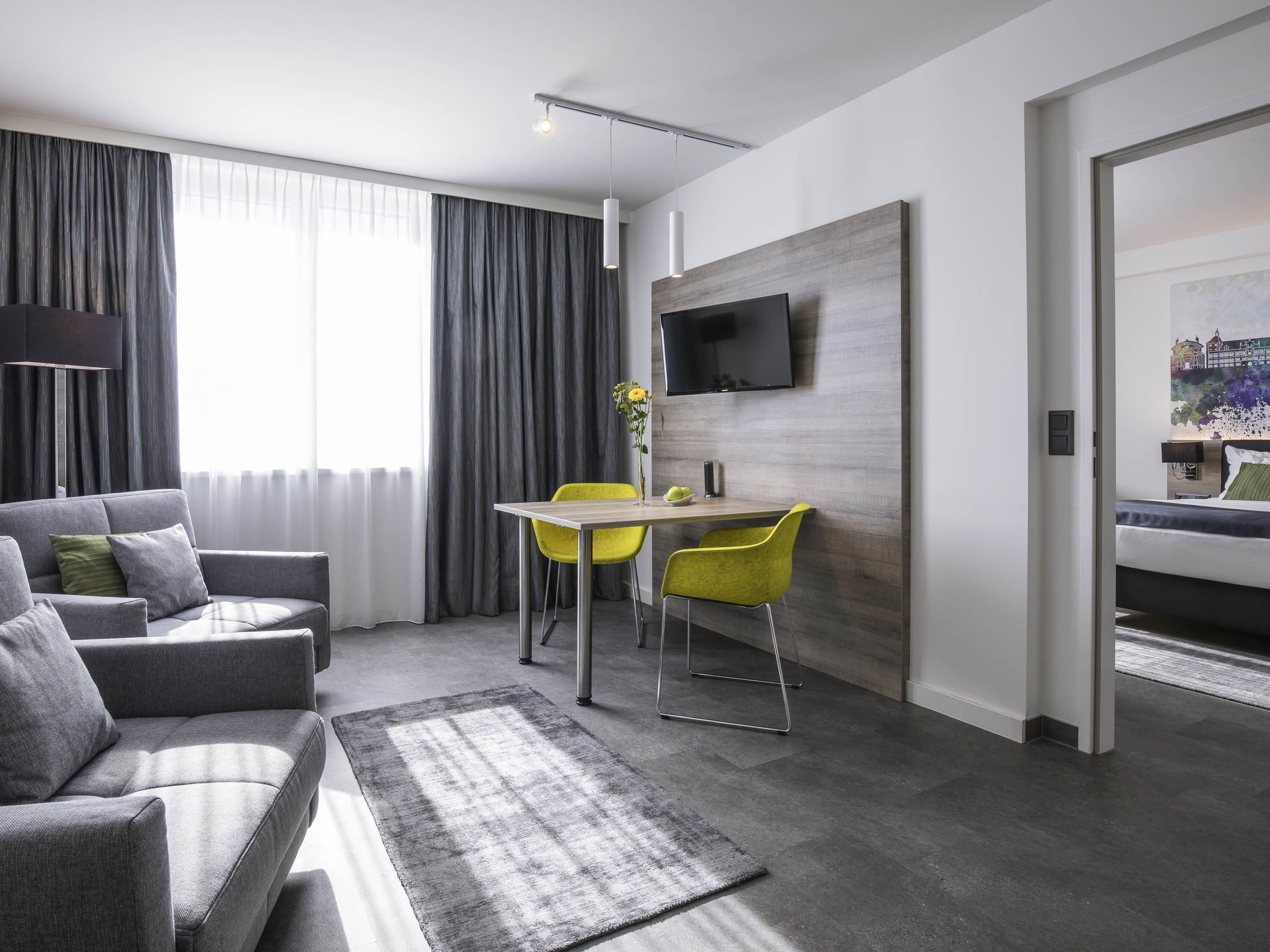 Executive Suite, Multiple Beds