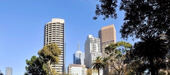 Mercure Melbourne Treasury Gardens