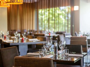 Breakfast and dinner served  - Novotel Canberra (Canberra)