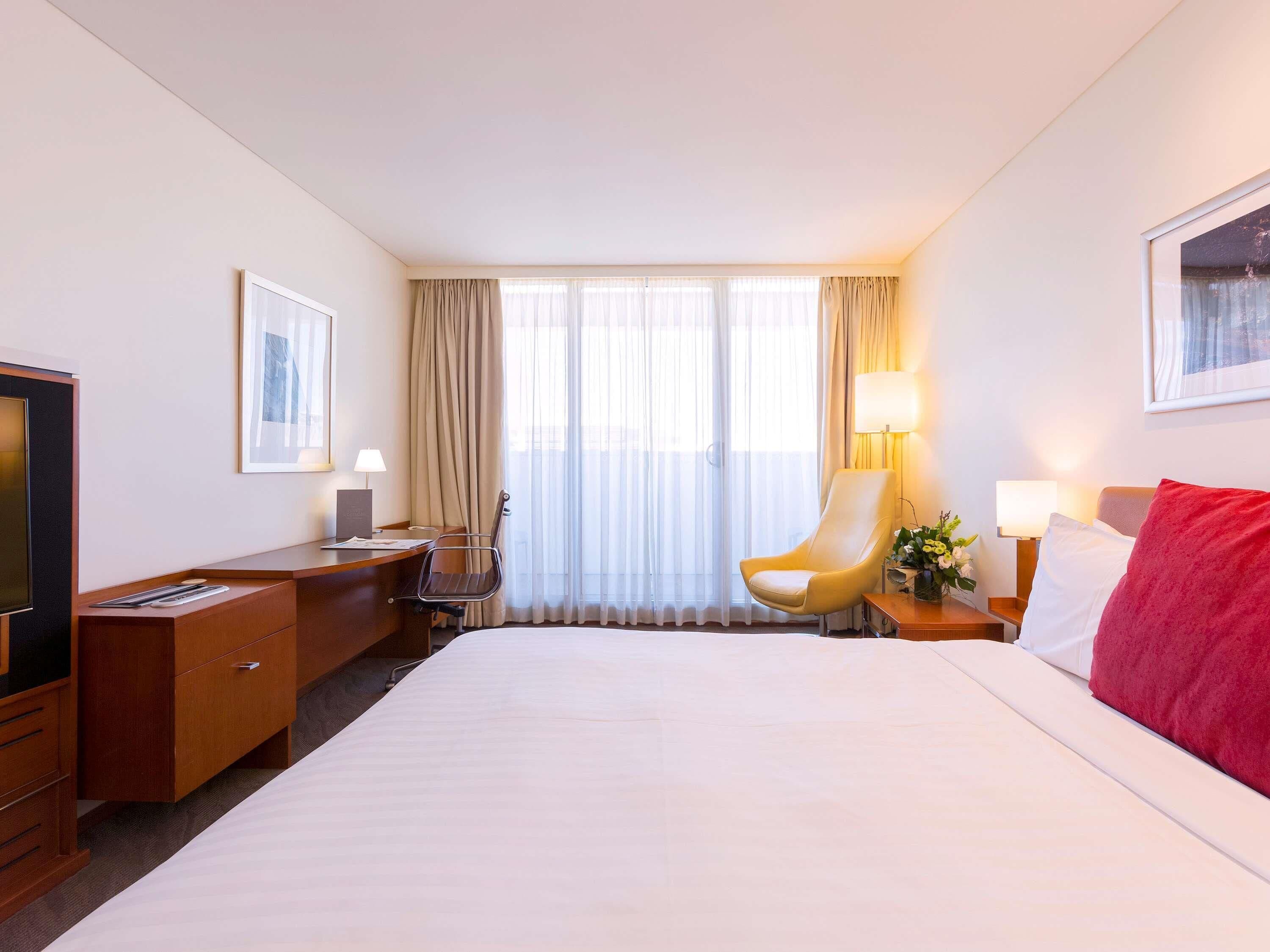 標準客房, 1 張特大雙人床, 露台 | 房內夾萬、獨特裝修、書桌、手提電腦工作空間