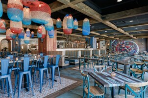 2 restaurants, pizza