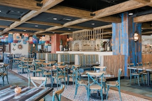 2 restaurants, pizza