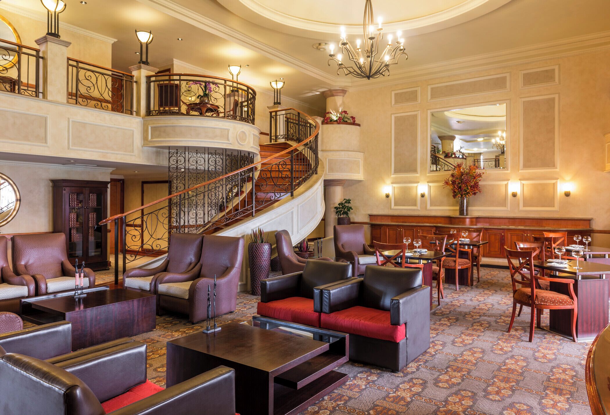 Télévision LCD de 32 pouces avec chaînes par satellite, télévision