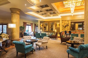 Breakfast, lunch and dinner served