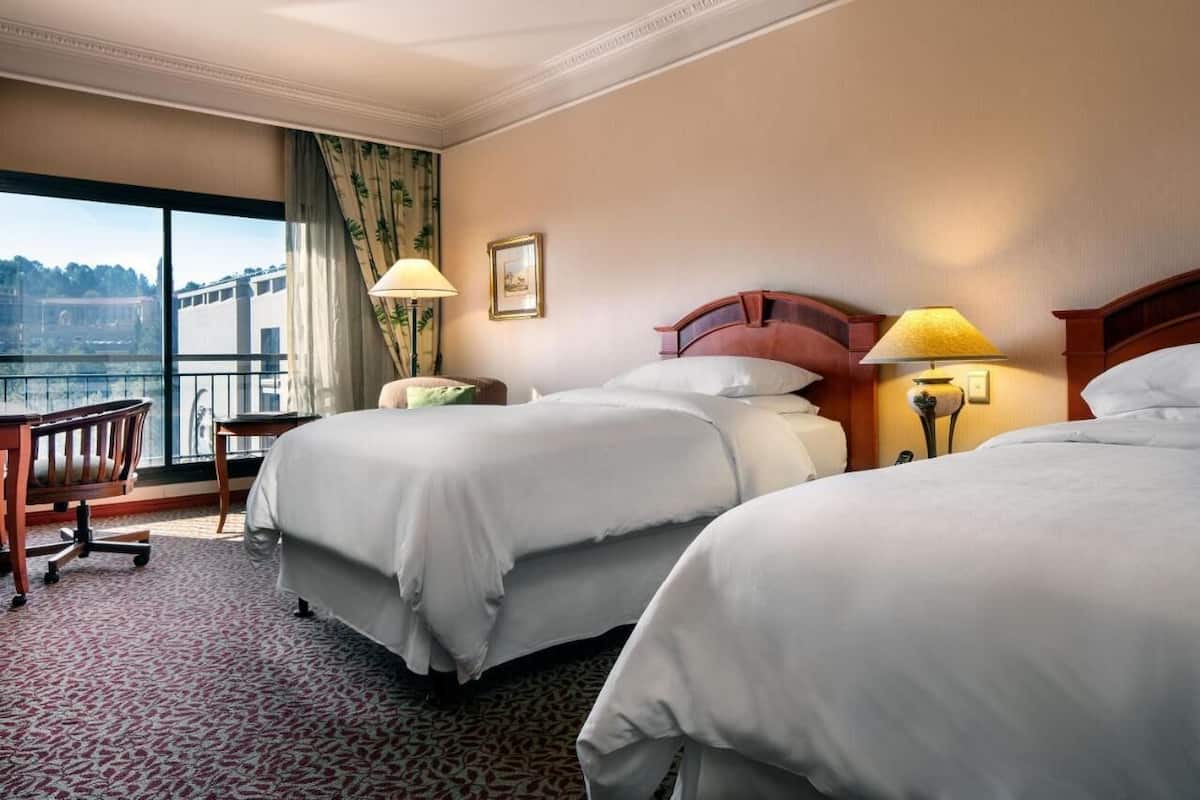 Ropa de cama de alta calidad, edredón y minibar