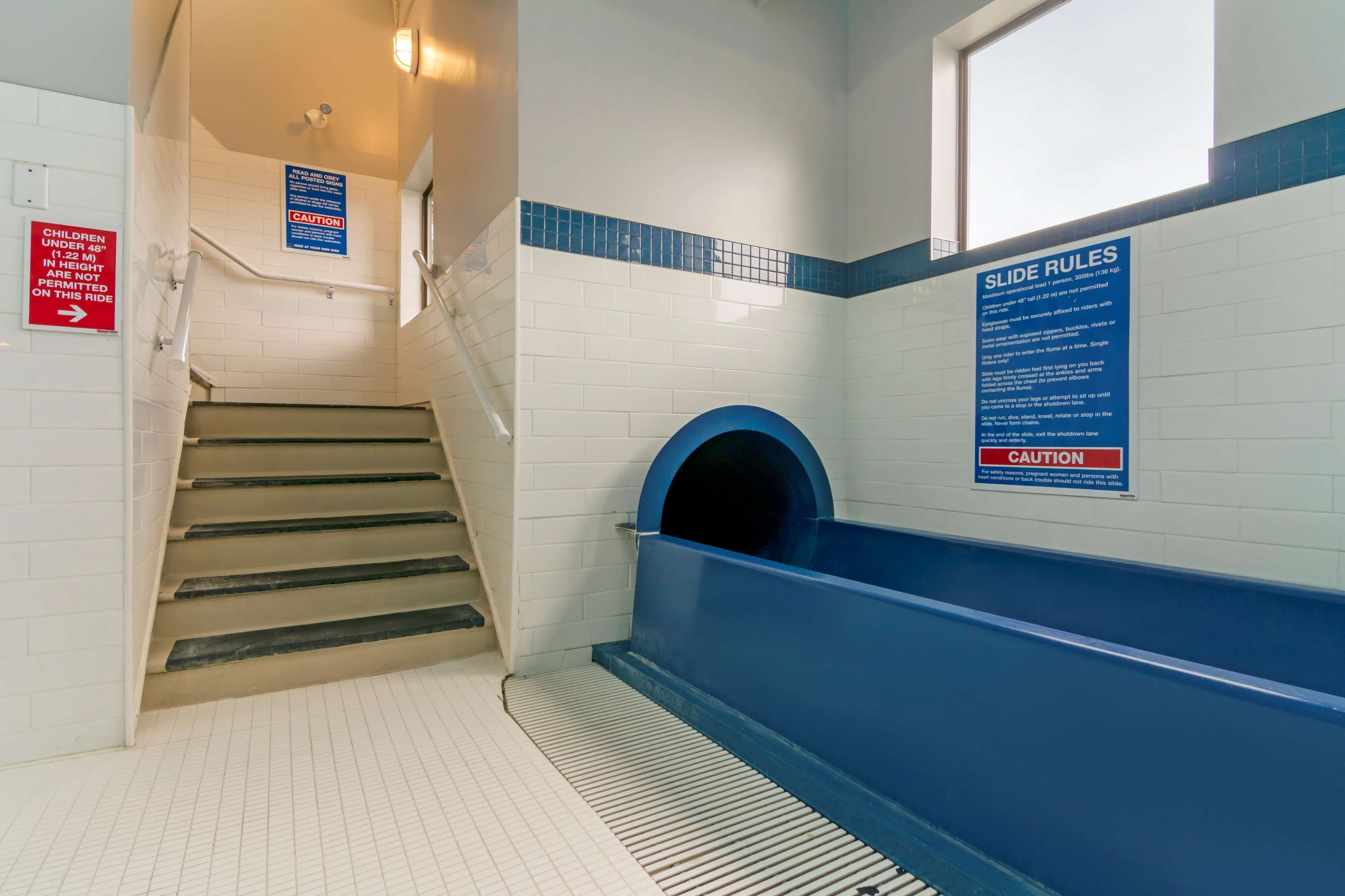 indoor pool, pool loungers