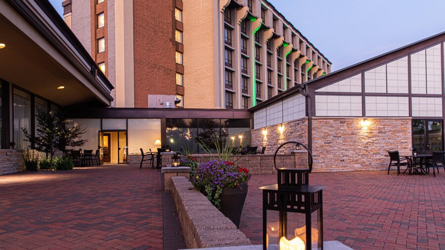 Holiday Inn St. Louis Arpt West-Earth City by IHG