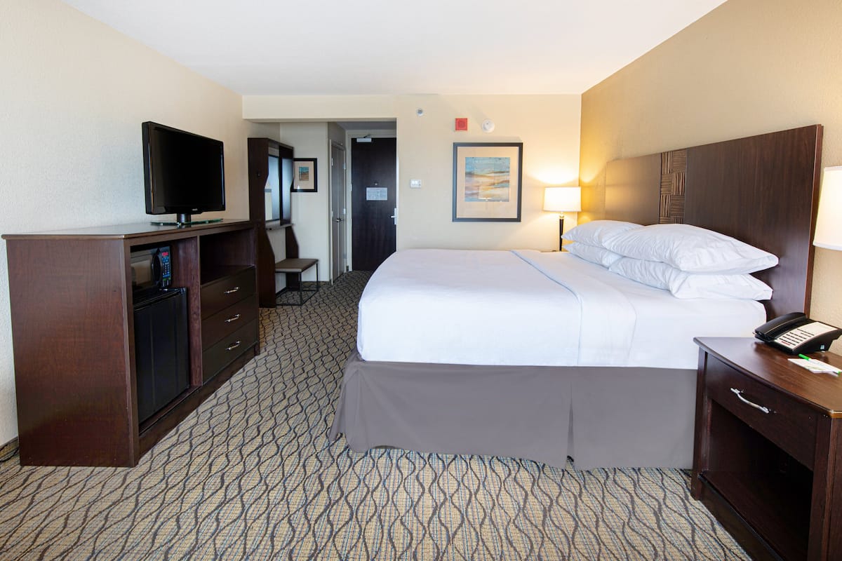 1 bedroom, desk, laptop workspace, blackout drapes