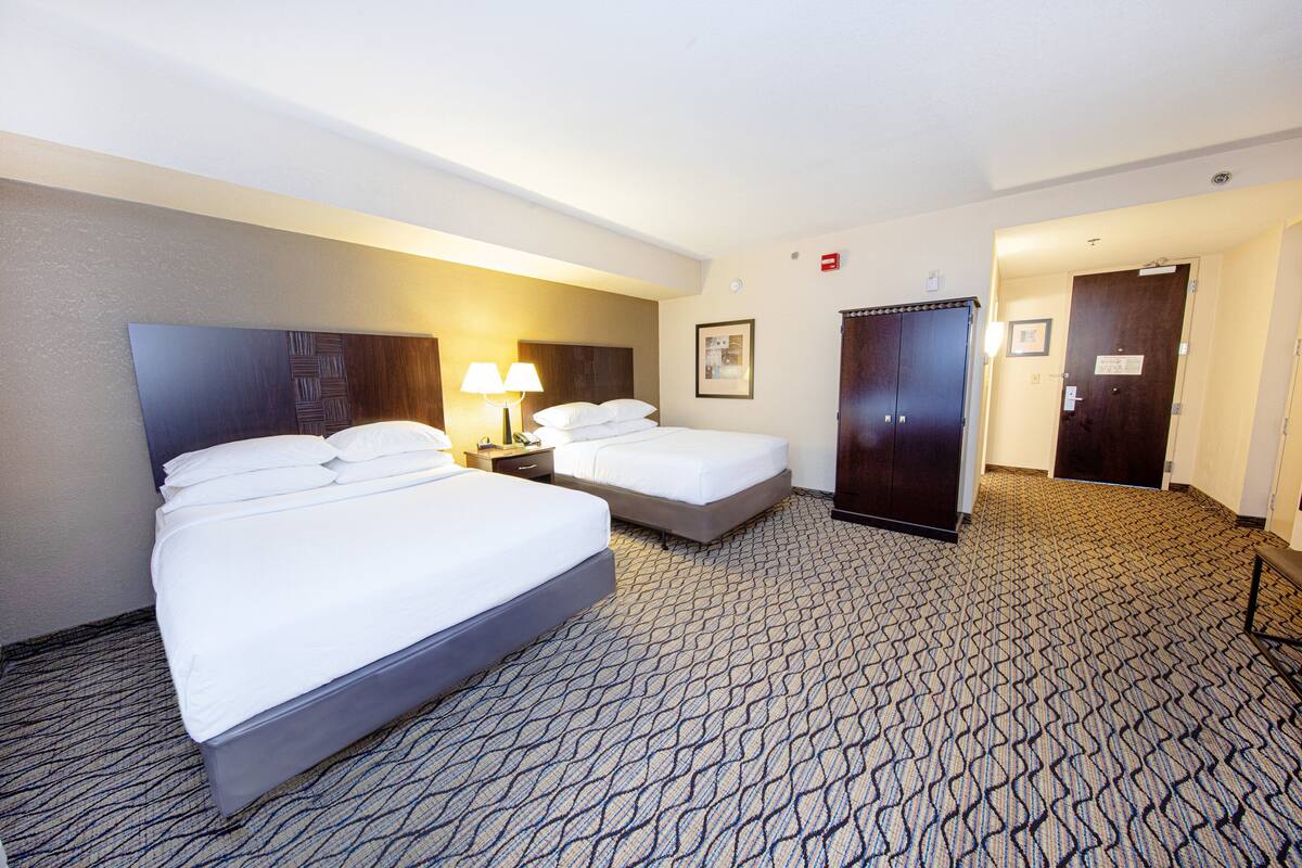 1 bedroom, desk, laptop workspace, blackout drapes