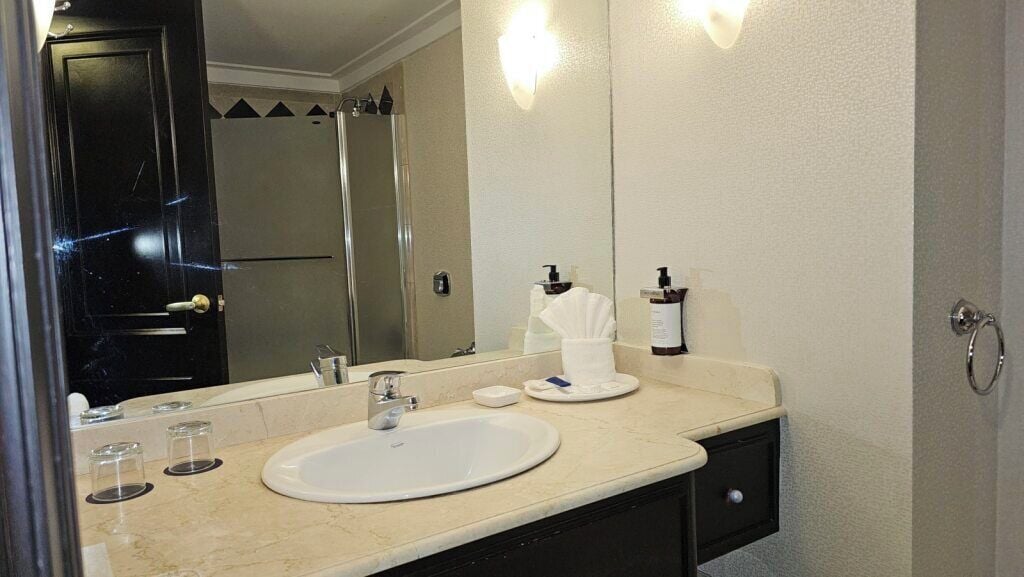 family room, multiple beds, connecting rooms | bathroom | combined shower/bathtub, deep-soaking bathtub, eco-friendly toiletries