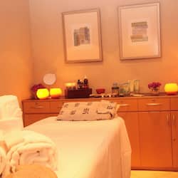 Couples treatment rooms, sauna, hot tub, body treatments, hydrotherapy