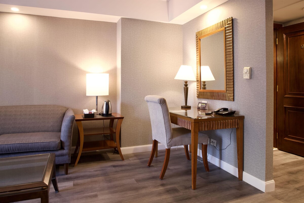 Suite, 1 King Bed, Balcony | Hypo-allergenic bedding available, down comforters, minibar